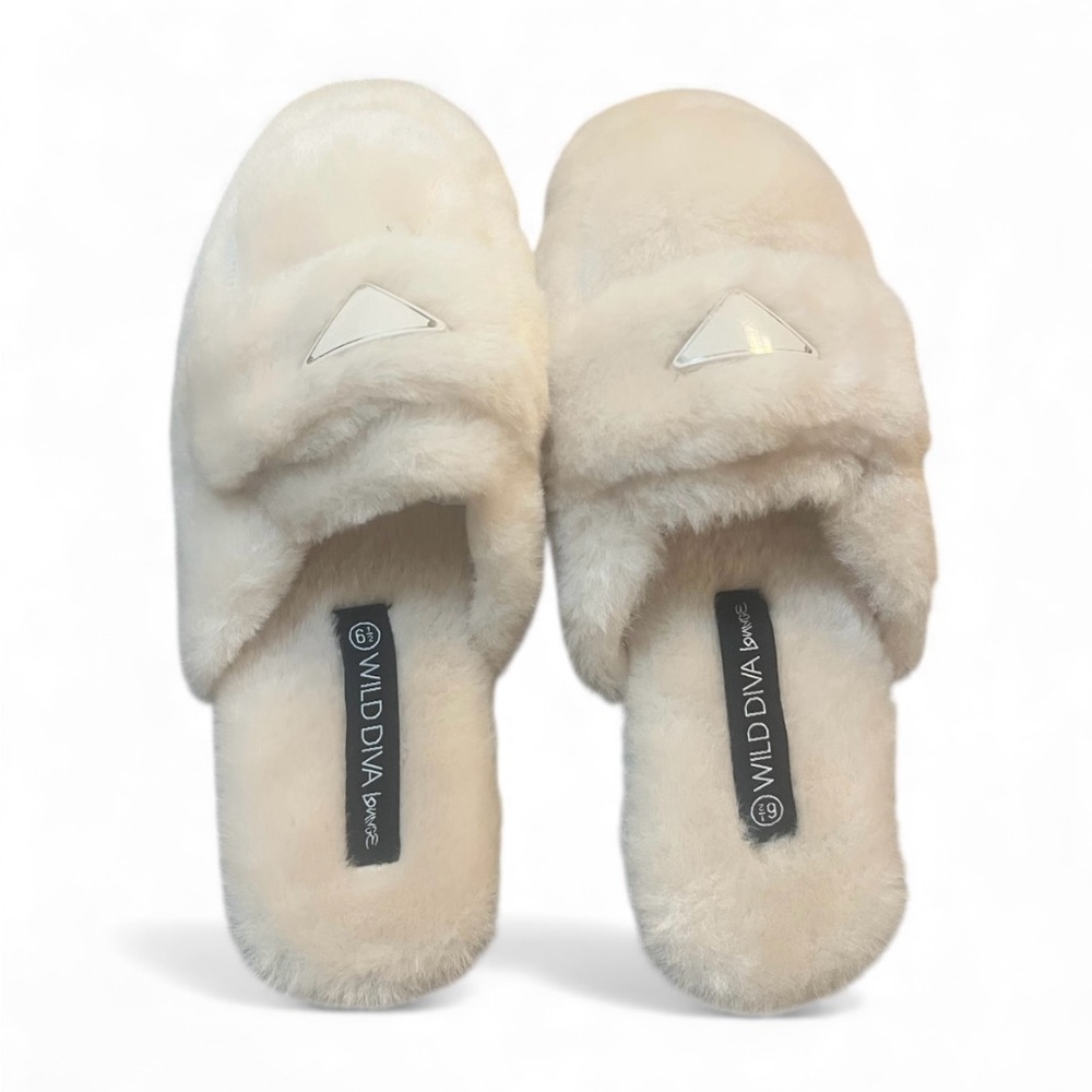 DIVA Lounge Soft White Furry Slippers
